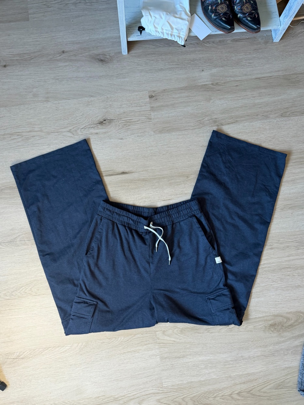 Navy vuori essential cargo wide leg pants